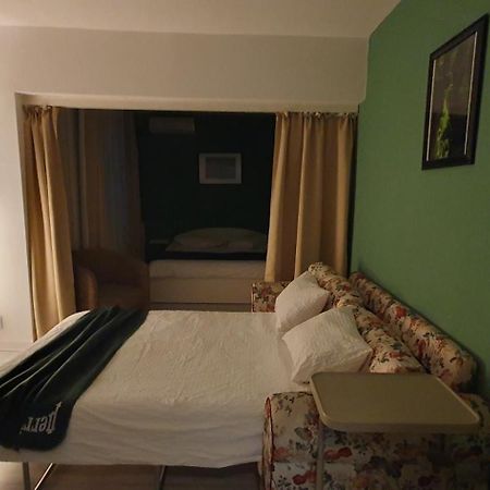 Come And Sleep Studio Old City Bukarest Eksteriør billede